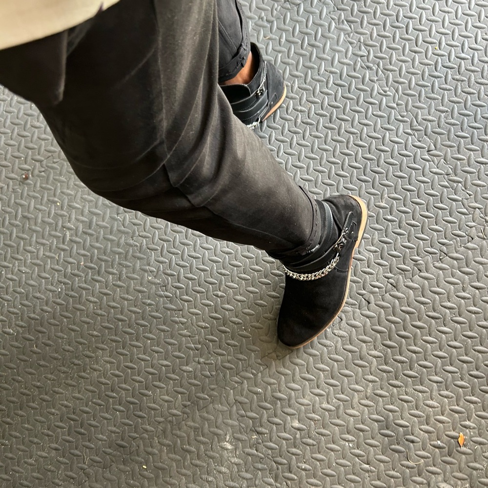 H&M Black Ankle Boots Stylish Leather Design - Picture 3 of 6